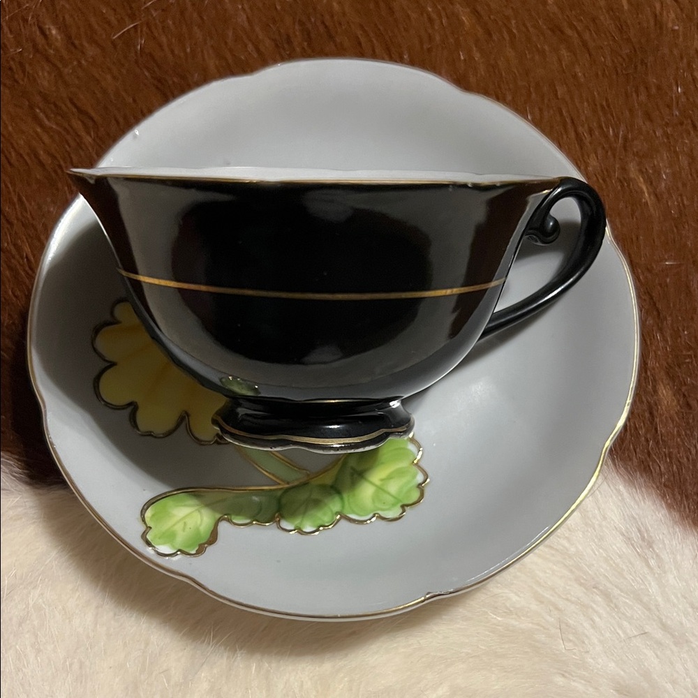 TRIMONT CHINA MADE IN OCCUPIED JAPAN TEACUP W/SAUCER BLACK & Yellow Flower